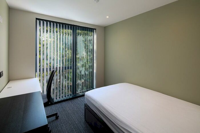 5 Bedroom Private Halls To Rent In Flat, Sar Court, Woodland Way, Canterbury, Kent, CT2