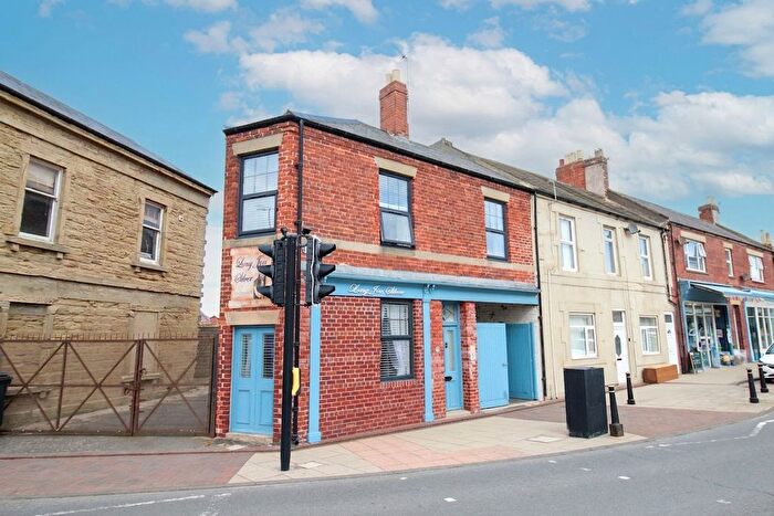 2 Bedroom Terraced House For Sale In Front Street, Newbiggin-By-The-Sea, NE64