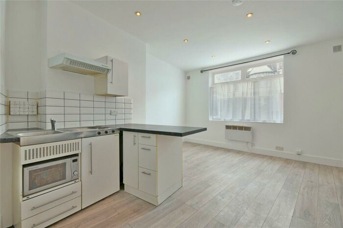 Studio To Rent In Pellatt Grove, Wood Green, N22
