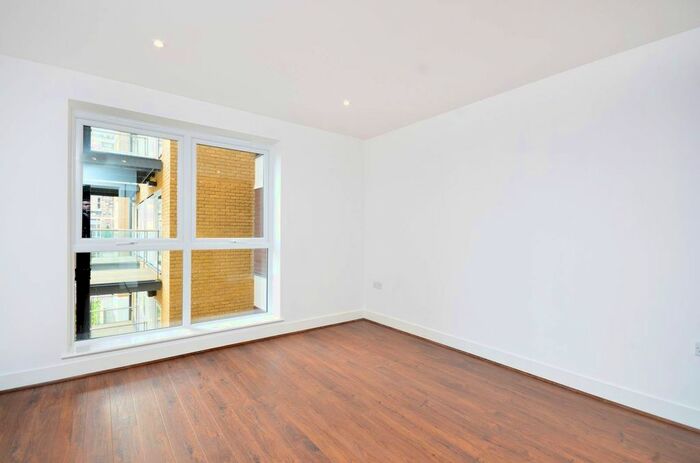 1 Bedroom Flat To Rent In Napier House, Acton, London, W3