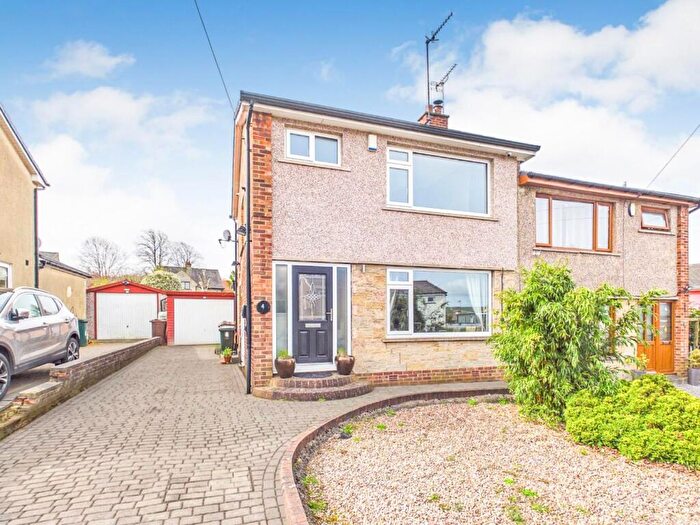 3 Bedroom Semi Detached House For Sale In Hallowes Grove, Cullingworth, Bradford, BD13