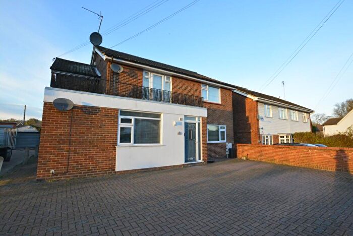 2 Bedroom Flat To Rent In Woodland Avenue, Brentwood, Essex, CM13