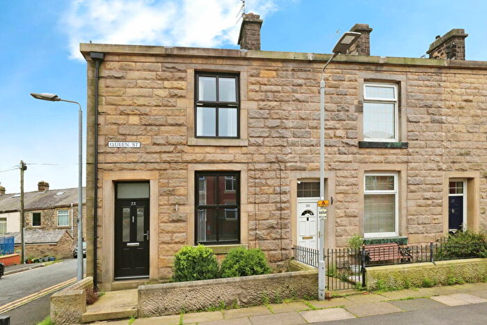 2 Bedroom End Of Terrace House To Rent In Queen Street, Ramsbottom, BL0