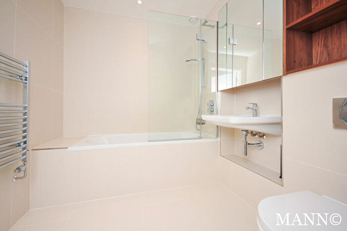 1 Bedroom Apartment To Rent In Merlin Court, Kidbrooke Village, SE3