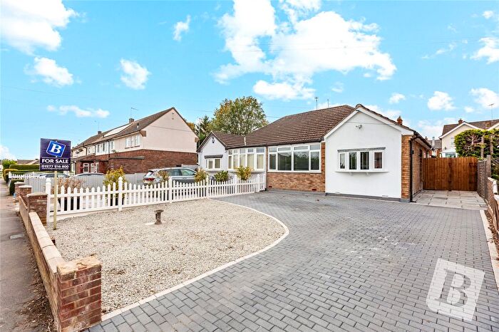 2 Bedroom Bungalow For Sale In Clarence Road, Pilgrims Hatch, Brentwood, Essex, CM15