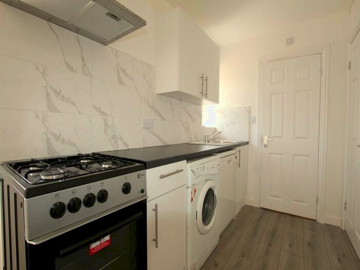 Studio To Rent In Browngraves Road, Harlington, Middlesex, UB3