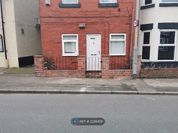 2 Bedroom Flat To Rent In Cross Lane, Manchester, M18