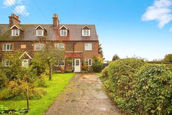 4 Bedroom Semi Detached House For Sale In Maidstone Road, Nettlestead, Maidstone, Kent, ME18