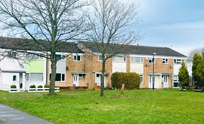 3 Bedroom Terraced House To Rent In Trefoil Crescent, RH11