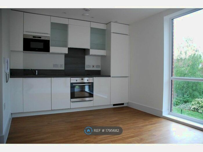 1 Bedroom Studio To Rent In Turner House, London, SE8