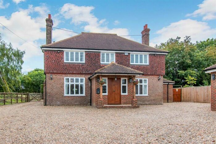 5 Bedroom Detached House For Sale In Plough Wents Road, Chart Sutton, Maidstone, ME17