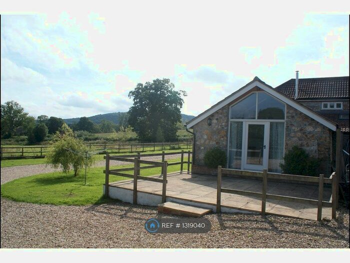 2 Bedroom Flat To Rent In Blagdon Hill, Taunton TA3