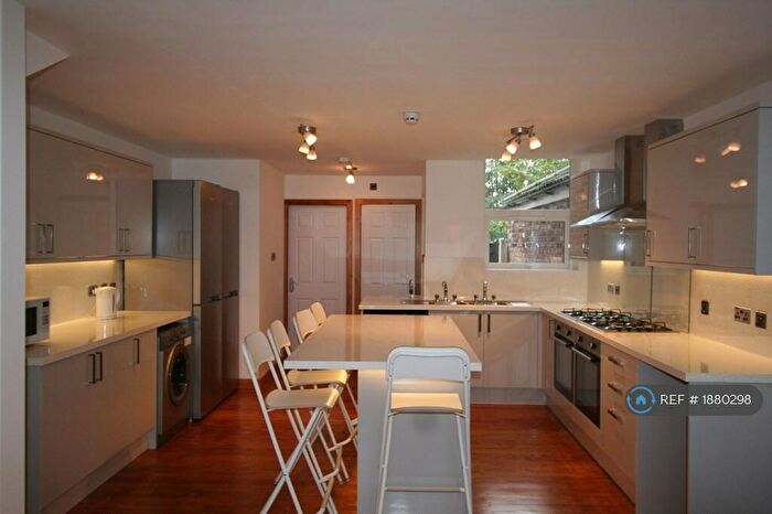 7 Bedroom Terraced House To Rent In Brailsford Road, Manchester, M14