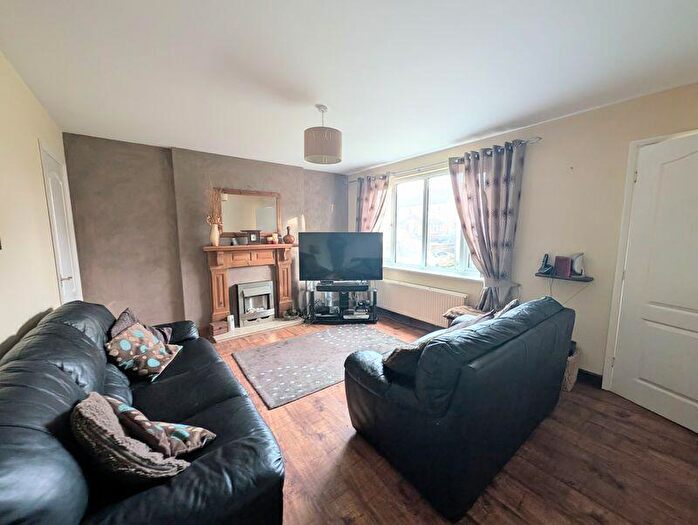3 Bedroom Semi-Detached House For Sale In Fulmar Drive, Louth, LN11
