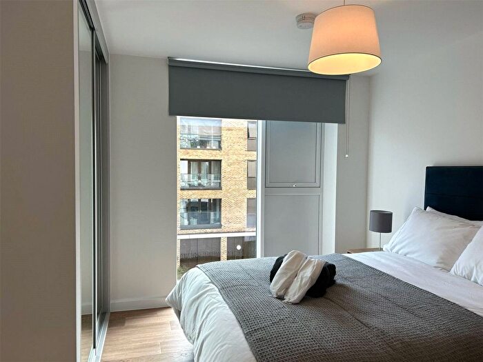 2 Bedroom Flat To Rent In Spitfire Chase, Walton-On-Thames, Surrey, KT12