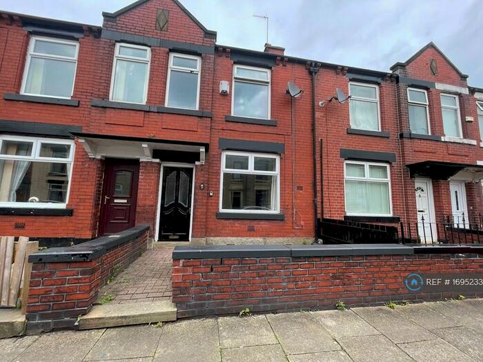 3 Bedroom Terraced House To Rent In Woodstock Street, Rochdale, OL12