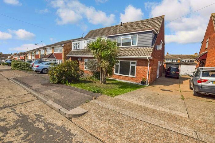 3 Bedroom Semi-Detached House To Rent In Edinburgh Avenue, Stanford-Le-Hope, SS17