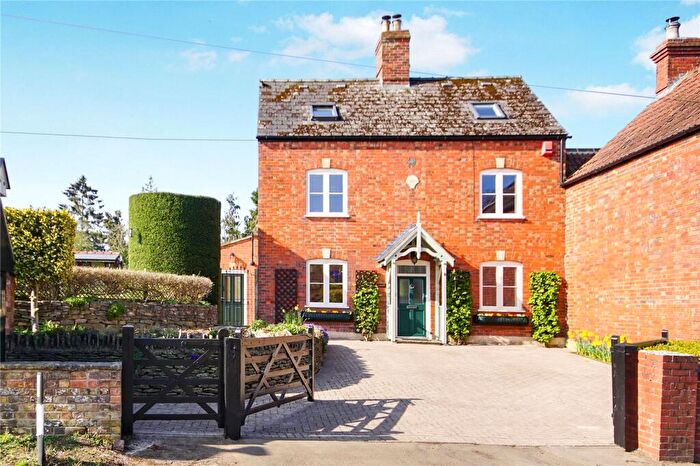 4 Bedroom Semi-Detached House For Sale In Springhill, Cam, Dursley, Gloucestershire, GL11