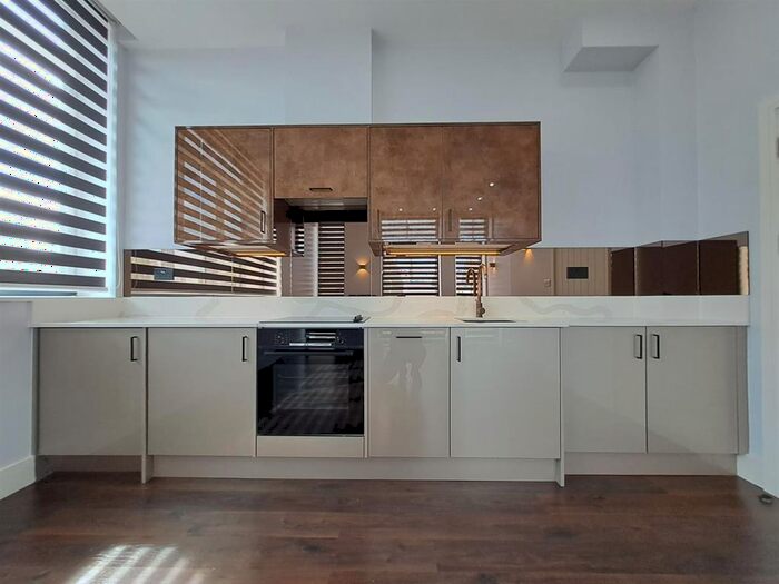 2 Bedroom Flat To Rent In Bowland House, Lancaster Road, Barnet, EN4