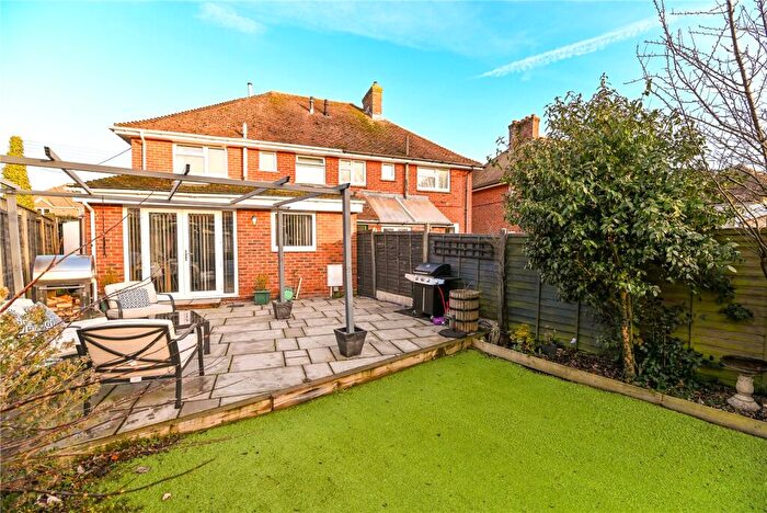 3 Bedroom Semi Detached House For Sale In Vincent Road, New Milton, Hampshire, BH25