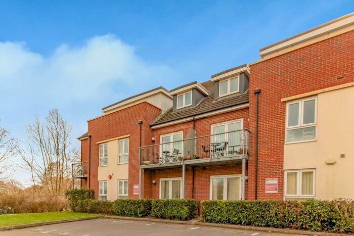 2 Bedroom Flat To Rent In Leander Way, Oxford, OX1