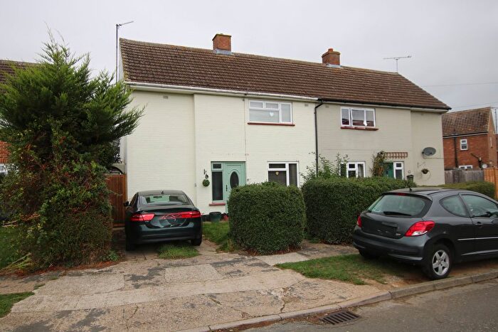 3 Bedroom Semi-detached House For Sale In Currants Farm Road, Braintree, CM7