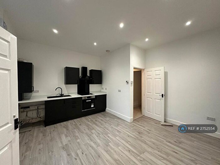 2 Bedroom Maisonette To Rent In Lord Street, South Shields, NE33