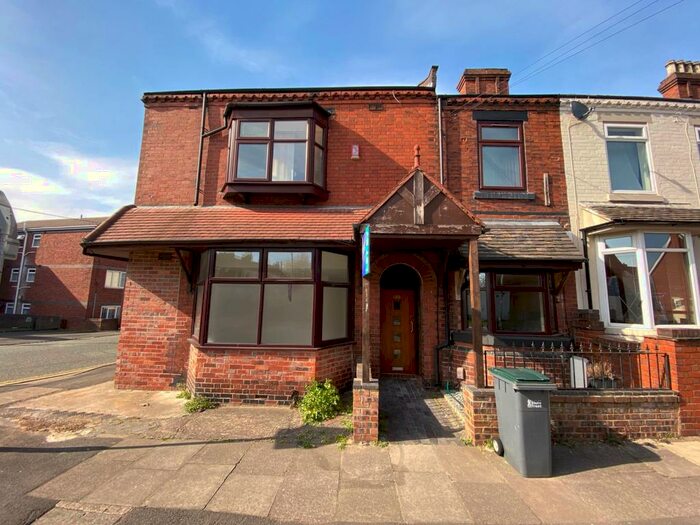 1 Bedroom Apartment To Rent In Smithpool Road, Fenton, Stoke On Trent, ST4