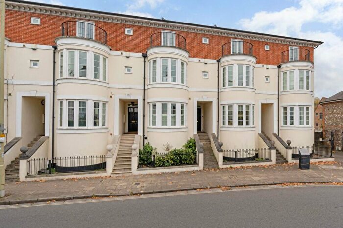 4 Bedroom Terraced House To Rent In Eastgate Street, Winchester, Hampshire, SO23