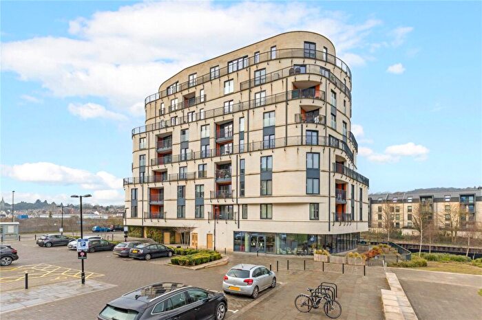 2 Bedroom Penthouse For Sale In Midland Road, Bath, Somerset, BA2