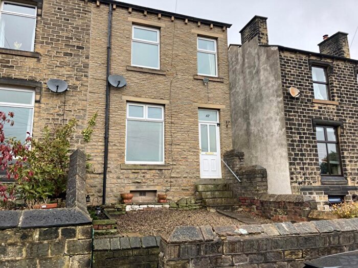 3 Bedroom End Of Terrace House To Rent In Golcar, Huddersfield, HD7