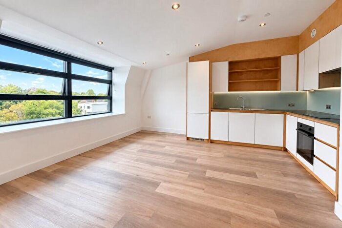 1 Bedroom Apartment To Rent In Woking, Surrey, GU21