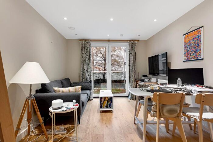 1 Bedroom Flat For Sale In Devizes Street, London, N1