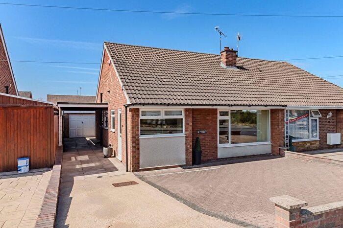 3 Bedroom Semi-detached Bungalow For Sale In Watergate Lane, Leicester, LE3