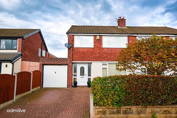 3 Bedroom Semi-detached House For Sale In Thirlmere Road, Partington, M31