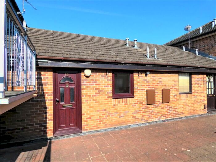 1 Bedroom Apartment To Rent In Linden Drive, Liss, Hampshire, GU33