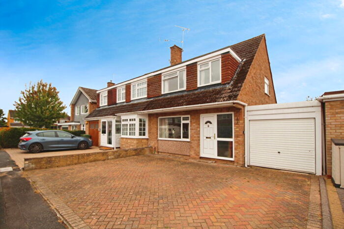 3 Bedroom Semi Detached House For Sale In Sandicliffe Close, Kidderminster, DY11