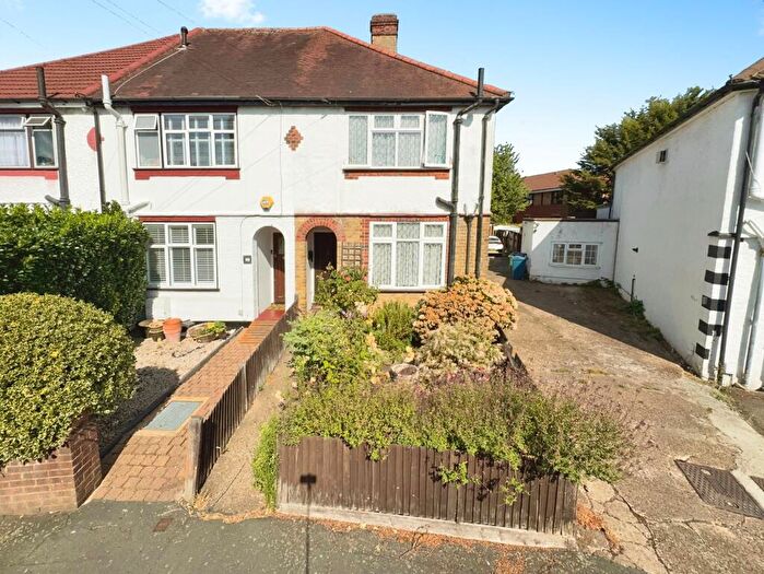 3 Bedroom End Of Terrace House For Sale In Churchill Road, Edgware, HA8