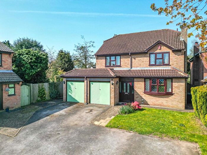 4 Bedroom Detached House For Sale In Wentworth Drive, Nuneaton, CV11