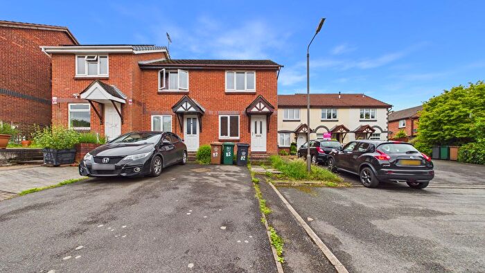 2 Bedroom End Of Terrace House For Sale In Wye Dale, Church Gresley, Swadlincote, Derbyshire, DE11