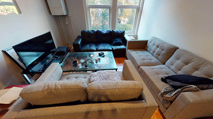 4 Bedroom House To Rent In St Michaels Road, Leeds, LS6
