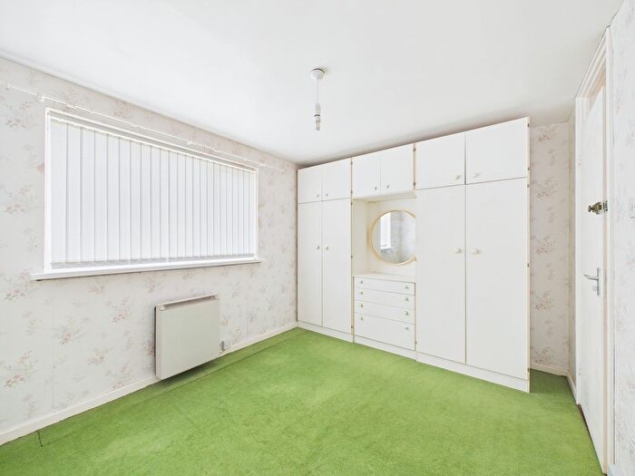 4 Bedroom Terraced House For Sale In Thurlstone Close, Hull, HU7