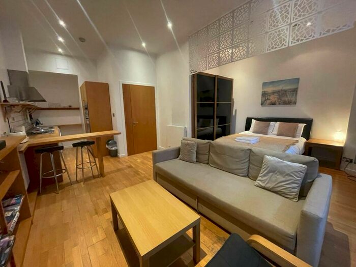 Property To Rent In York Street, Glasgow City Centre, G2