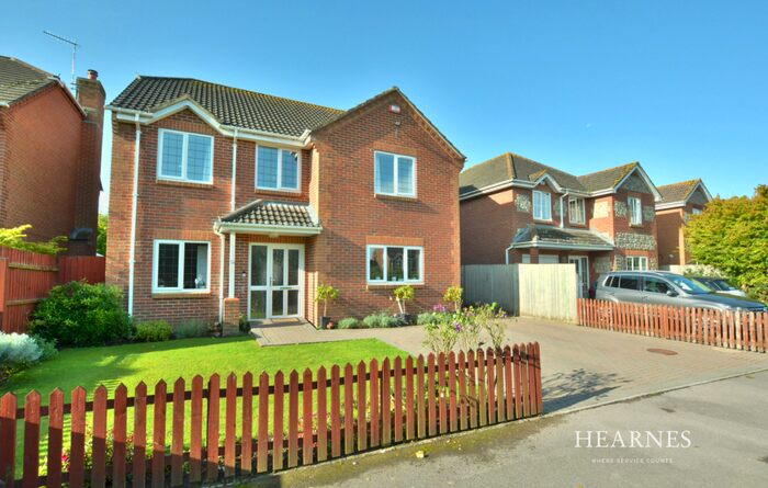 4 Bedroom Detached House For Sale In Charborough Way, Sturminster Marshall, BH21