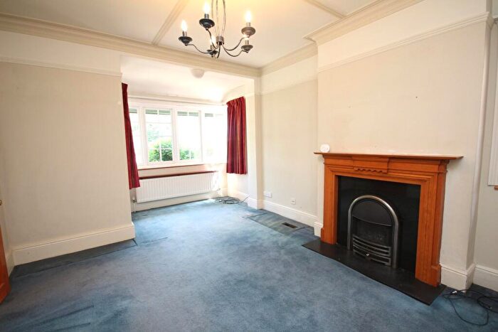 4 Bedroom Semi-Detached House For Sale In Norton Way South, Letchworth Garden City, SG6