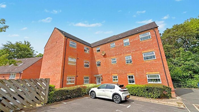 2 Bedroom Apartment For Sale In Oakville Drive, Bournville, Birmingham, B31