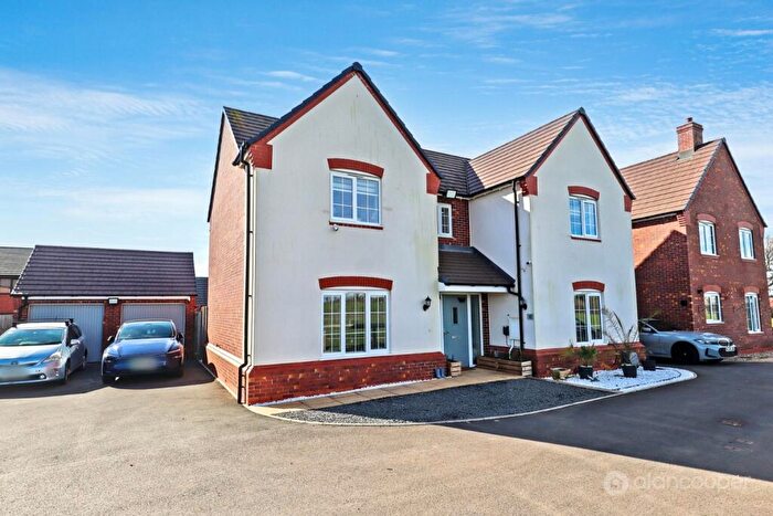 4 Bedroom Detached House For Sale In Windrower Close, Nuneaton, CV11