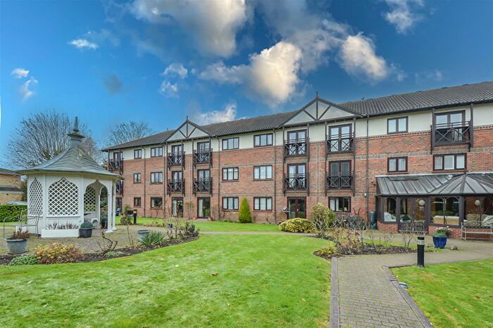 1 Bedroom Retirement Property For Sale In Sawyers Hall Lane, Brentwood, CM15