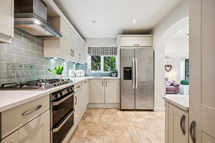 4 Bedroom Detached House For Sale In Yew Tree Avenue, Ockbrook, Derby, DE72