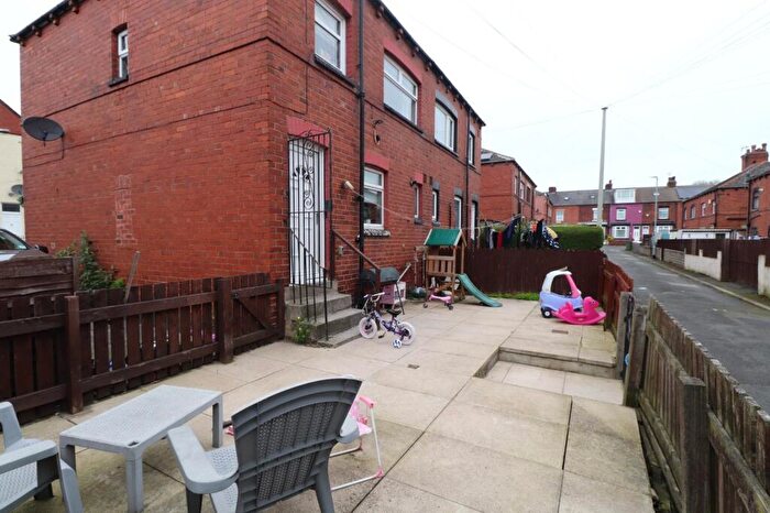 3 Bedroom Semi-Detached House To Rent In Garton Road, Leeds, West Yorkshire, LS9